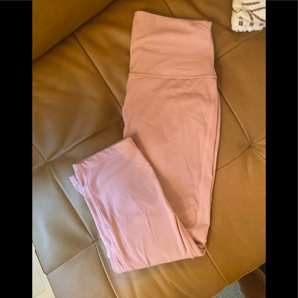 Lululemon Yoga Crop leggings (23”)